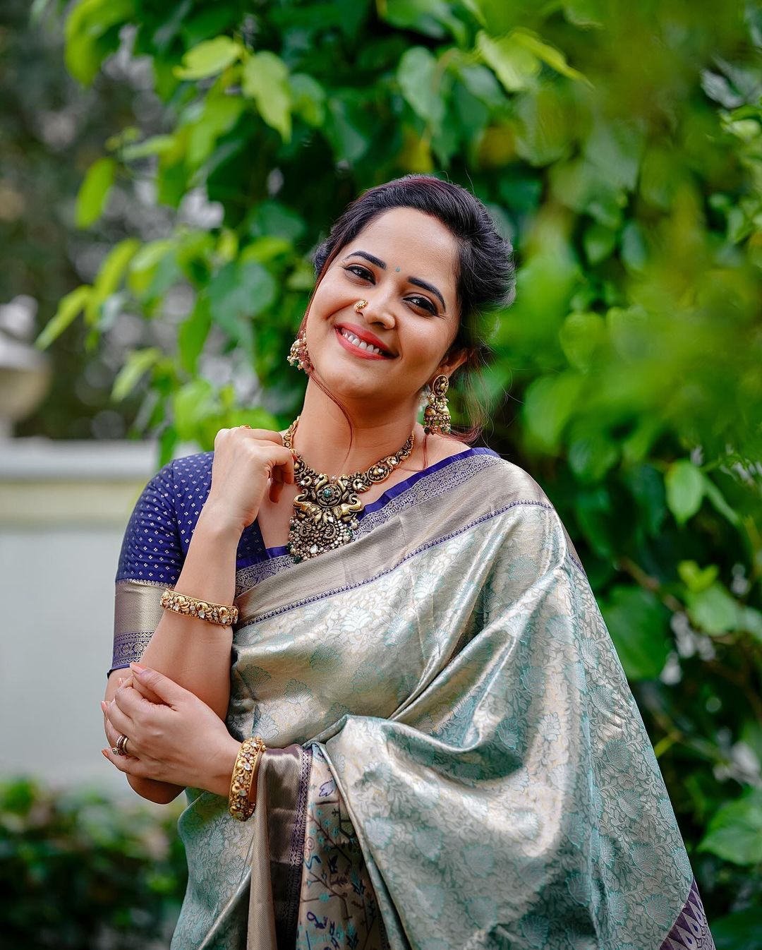 Anasuya Bharadwaj Stunning Latest Saree Photos Gallery