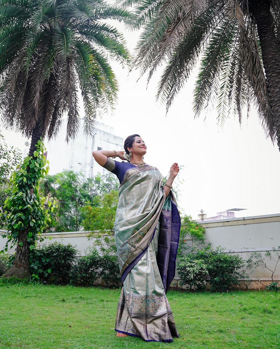 Anasuya Bharadwaj Stunning Latest Saree Photos Gallery