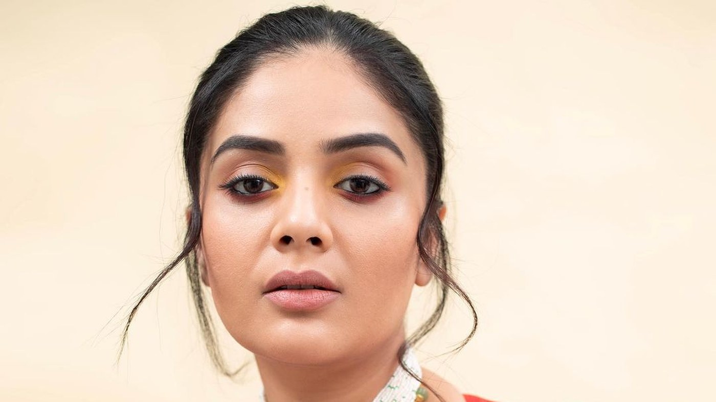 Anchor Sreemukhi Latest Glamour Photos You Must See