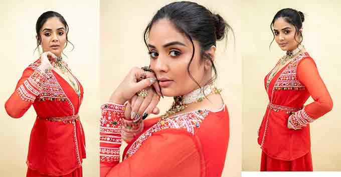 Anchor Sreemukhi Latest Glamour Photos You Must See