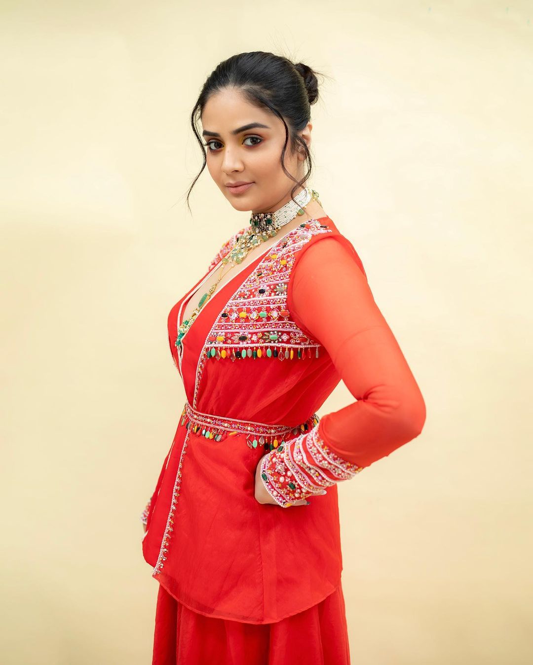 Anchor Sreemukhi Latest Glamour Photos You Must See