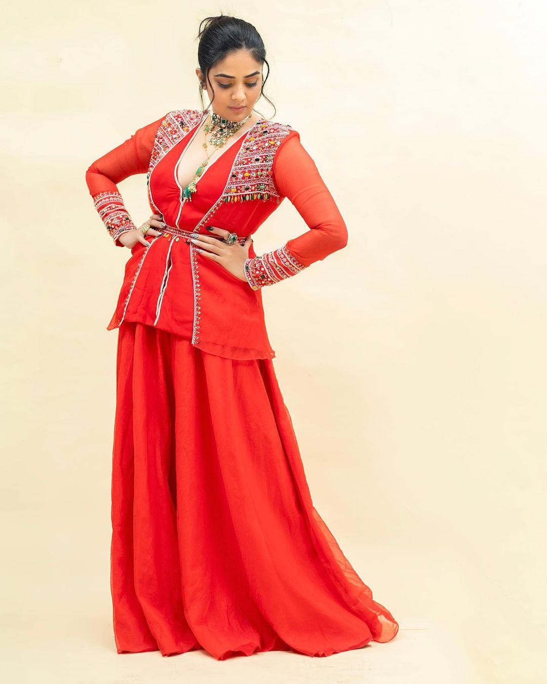 Anchor Sreemukhi Latest Glamour Photos You Must See