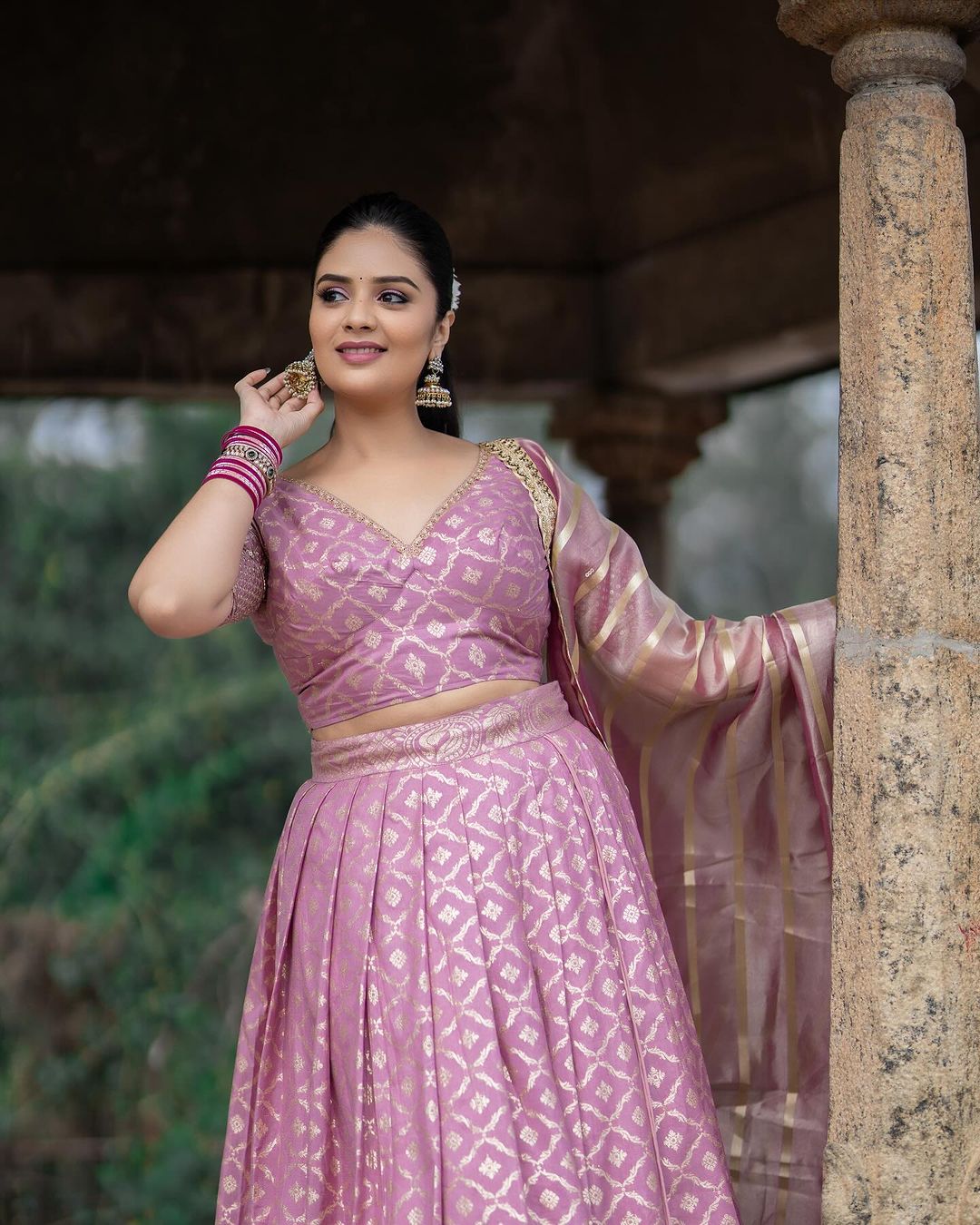 Anchor Sreemukhi Stunning Saree Photos | Traditional Glamour