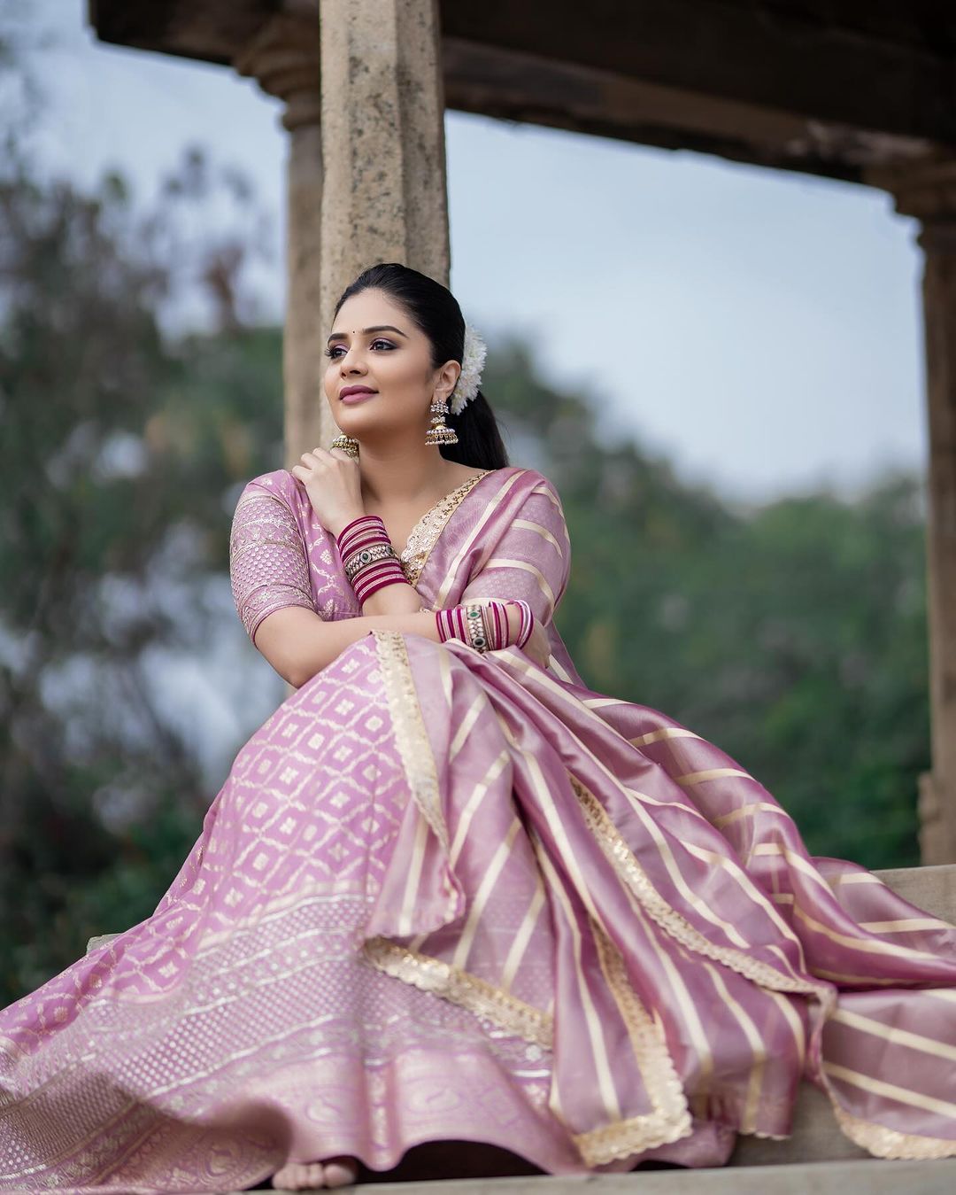 Anchor Sreemukhi Stunning Saree Photos | Traditional Glamour