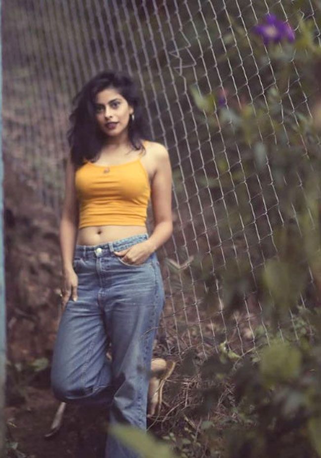 Anisha Victor's Diverse & Stunning Outdoor Looks