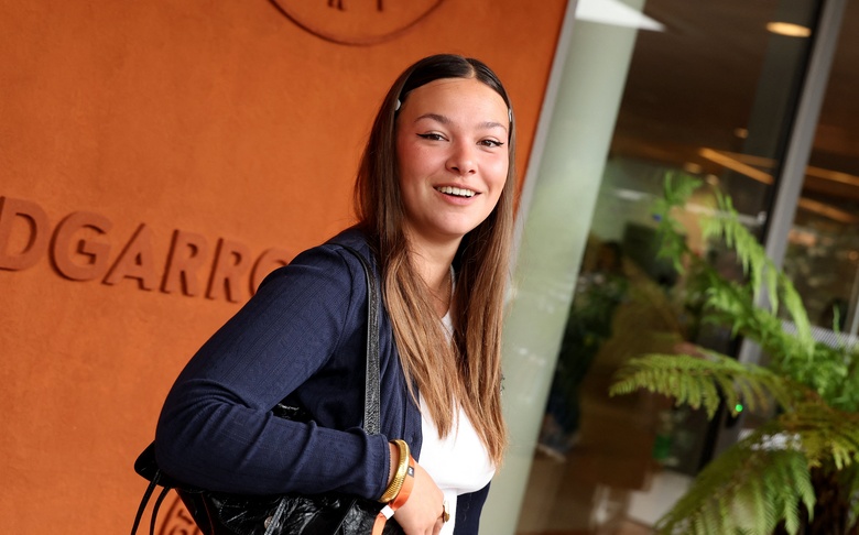 Anja Verderosa's Stunning Red Carpet Fashion Moment