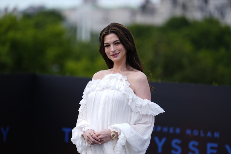 Timeless Glamour: Anne Hathaway Owns the Hollywood Red Carpet Look