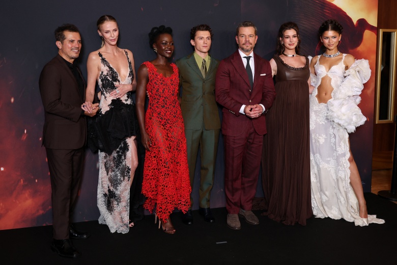 Anne Hathaway's Effortless Glamour Steals the Spotlight at Paris Premiere