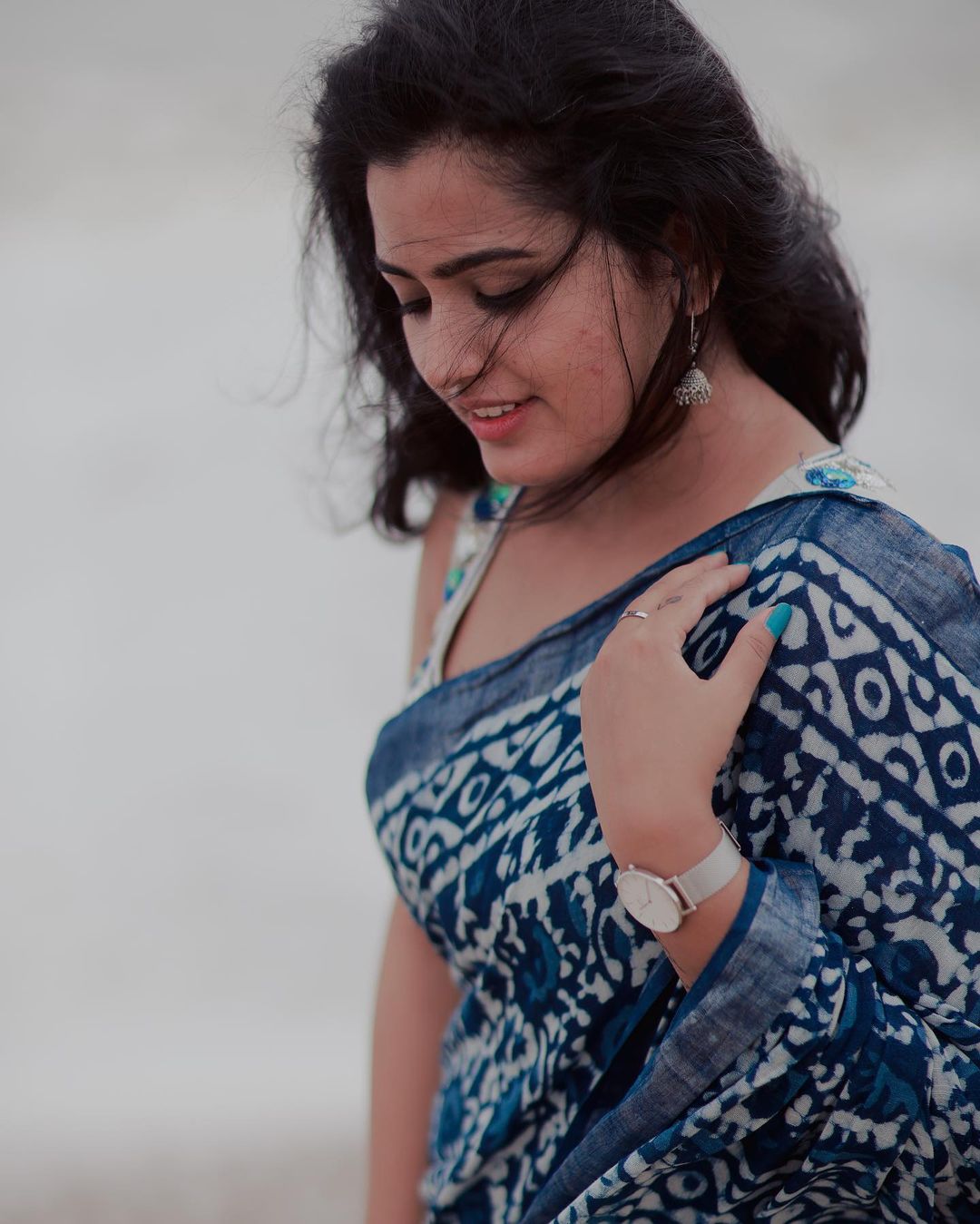 Anu Shivv's Coastal Charm: Flowing in Blue and White
