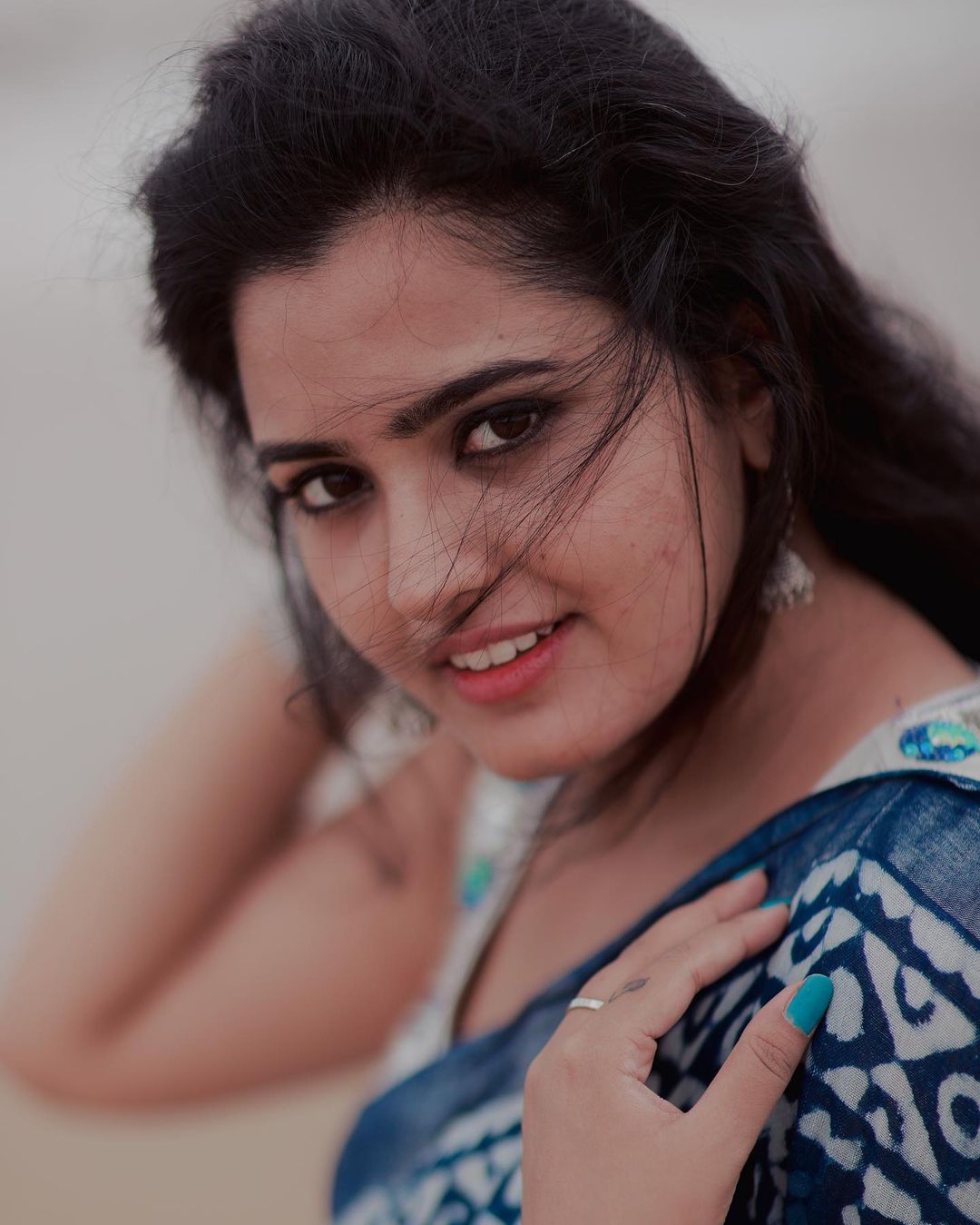 Anu Shivv's Coastal Charm: Flowing in Blue and White
