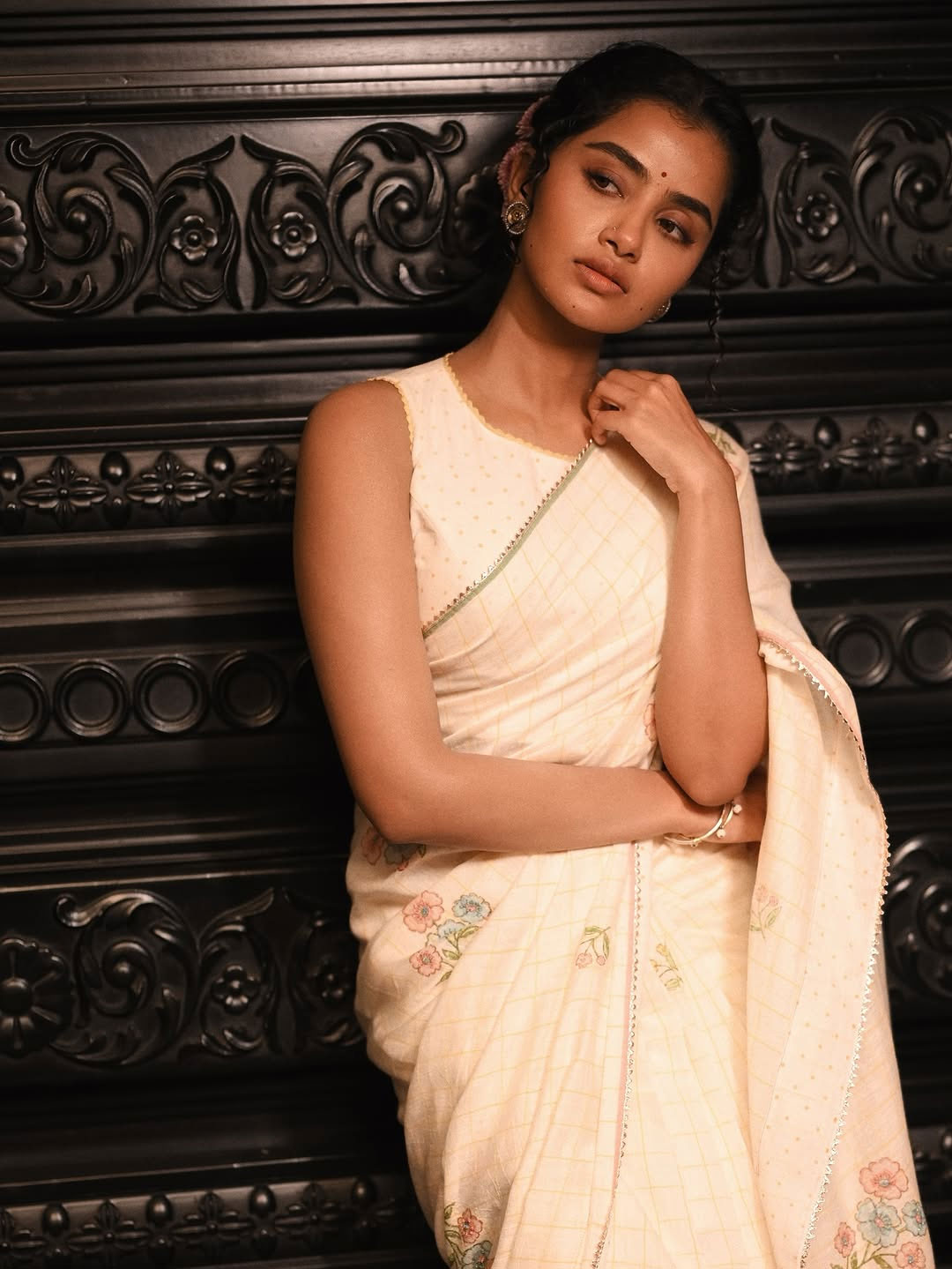 Anupama Parameswaran's Cozy Chic Curls Moment