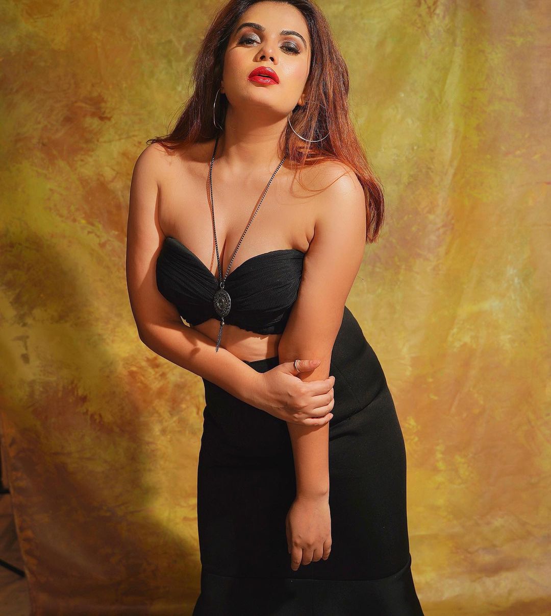 Anupma Agnihotri Stylish Photos Gallery