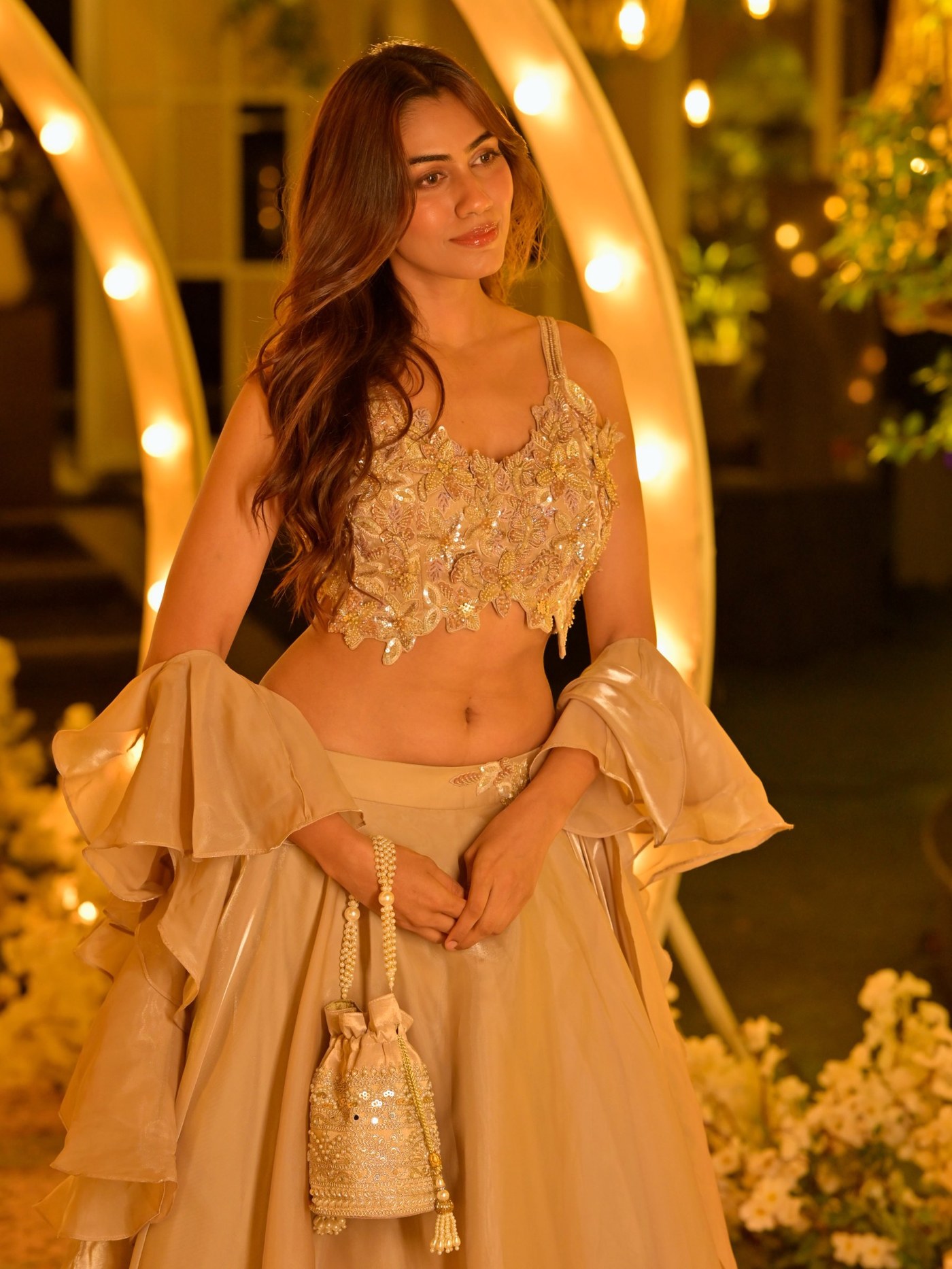 Apeksha Porwal's Chic Style Moments Unveiled