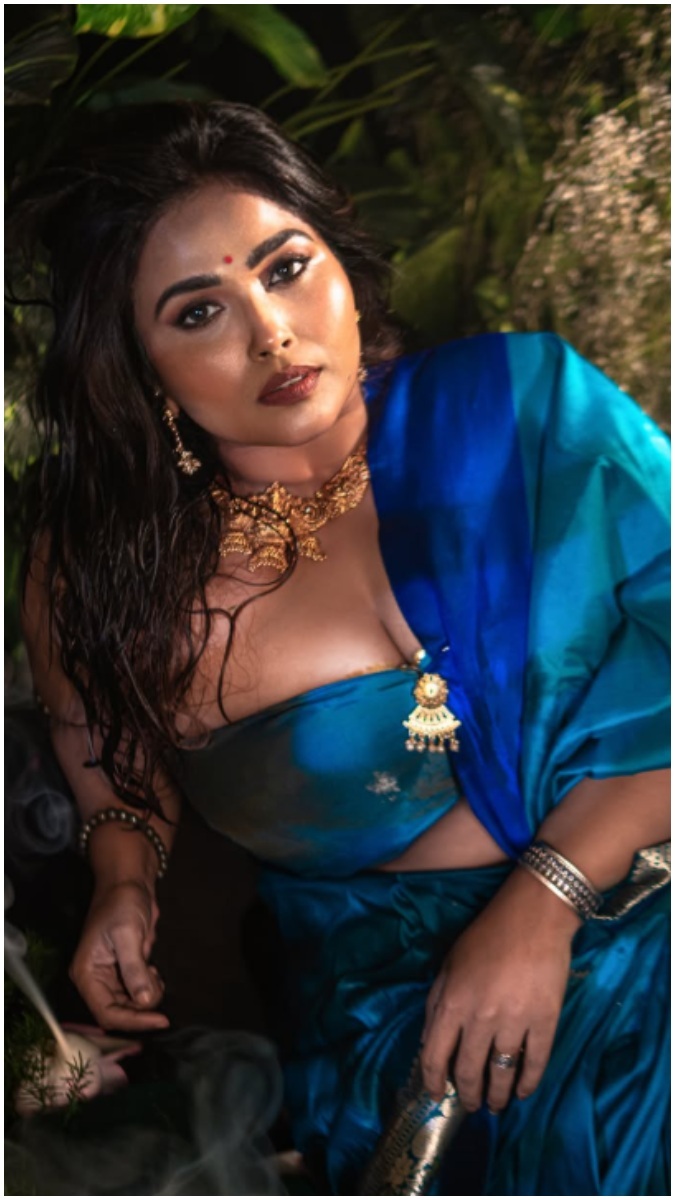 Archana Mariyappan Stunning Blue Saree Photos at 41 Years