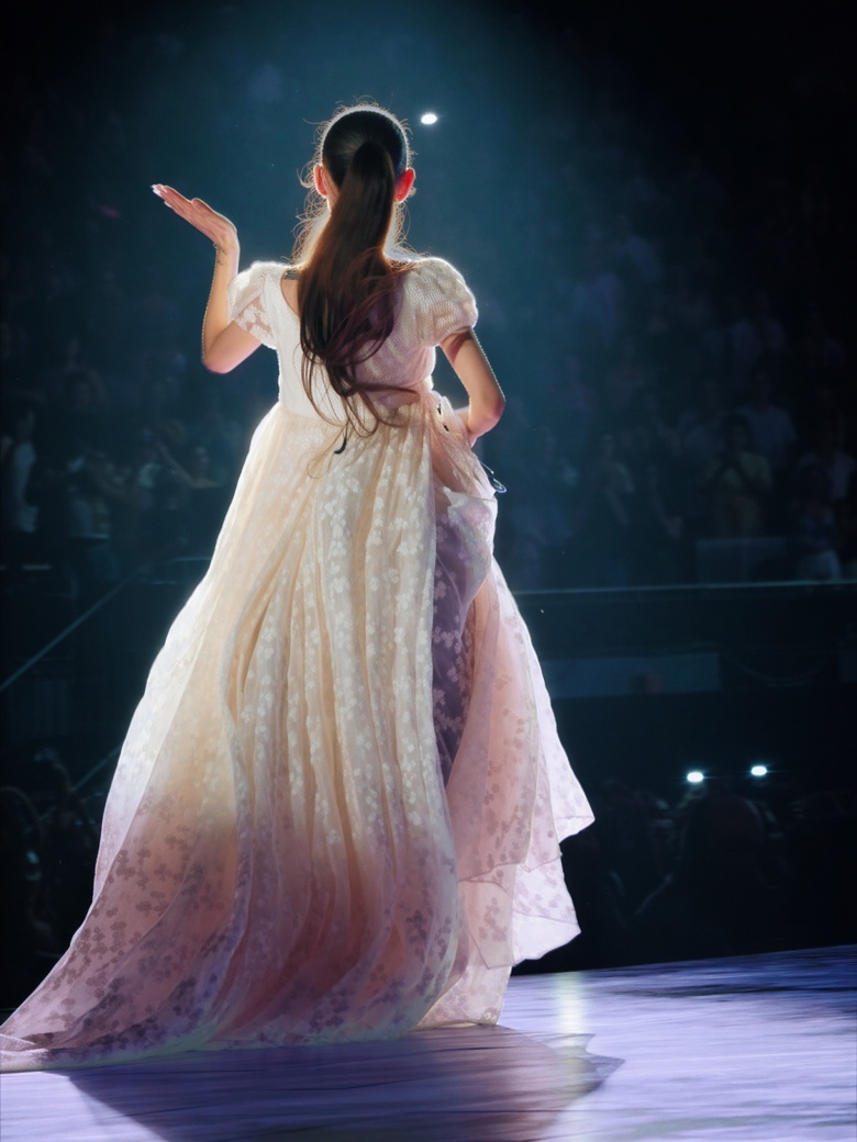 From the Stage to Style Icons: Ariana Grande's Effortlessly Chic Moments