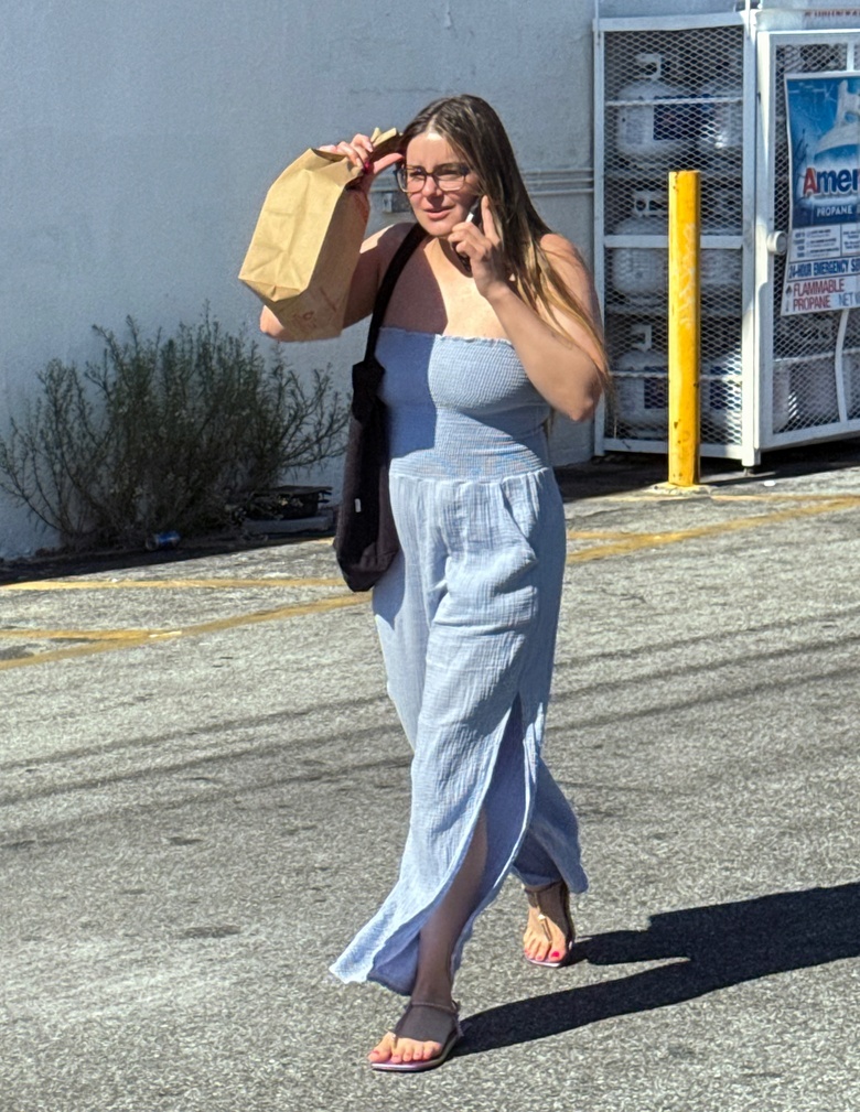 Ariel Winter's Stunning Look Captures Fans Worldwide