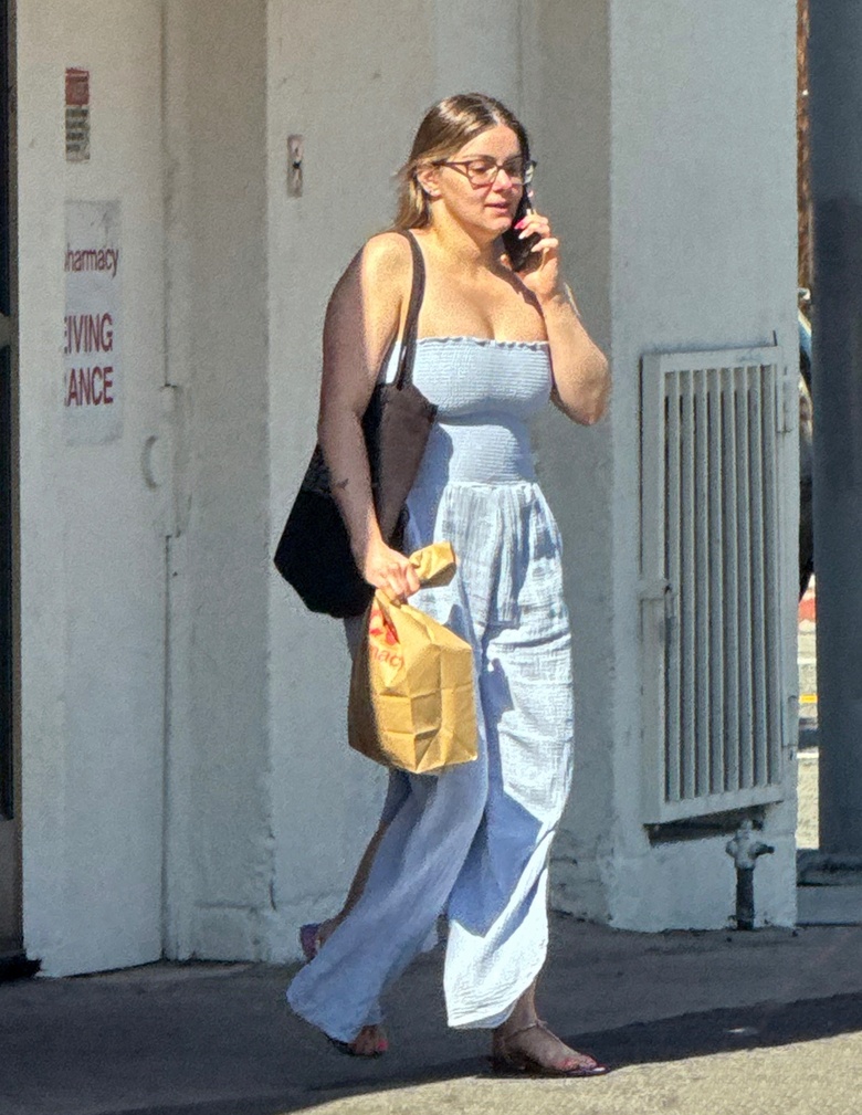 Ariel Winter's Stunning Look Captures Fans Worldwide