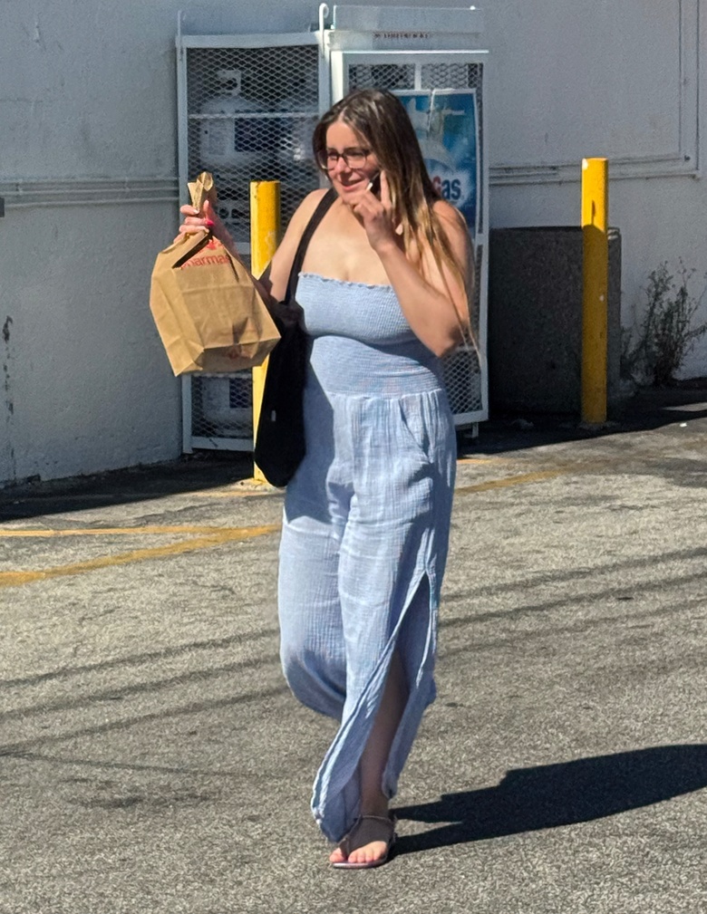 Ariel Winter's Stunning Look Captures Fans Worldwide