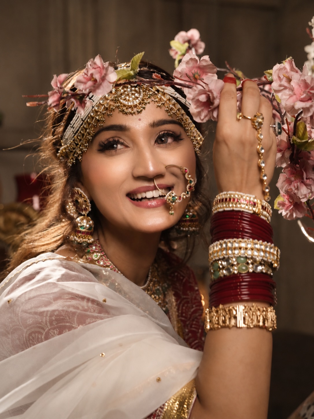 Arushi Nishank Dazzles in Royal Indian Couture: A Bridal Dream