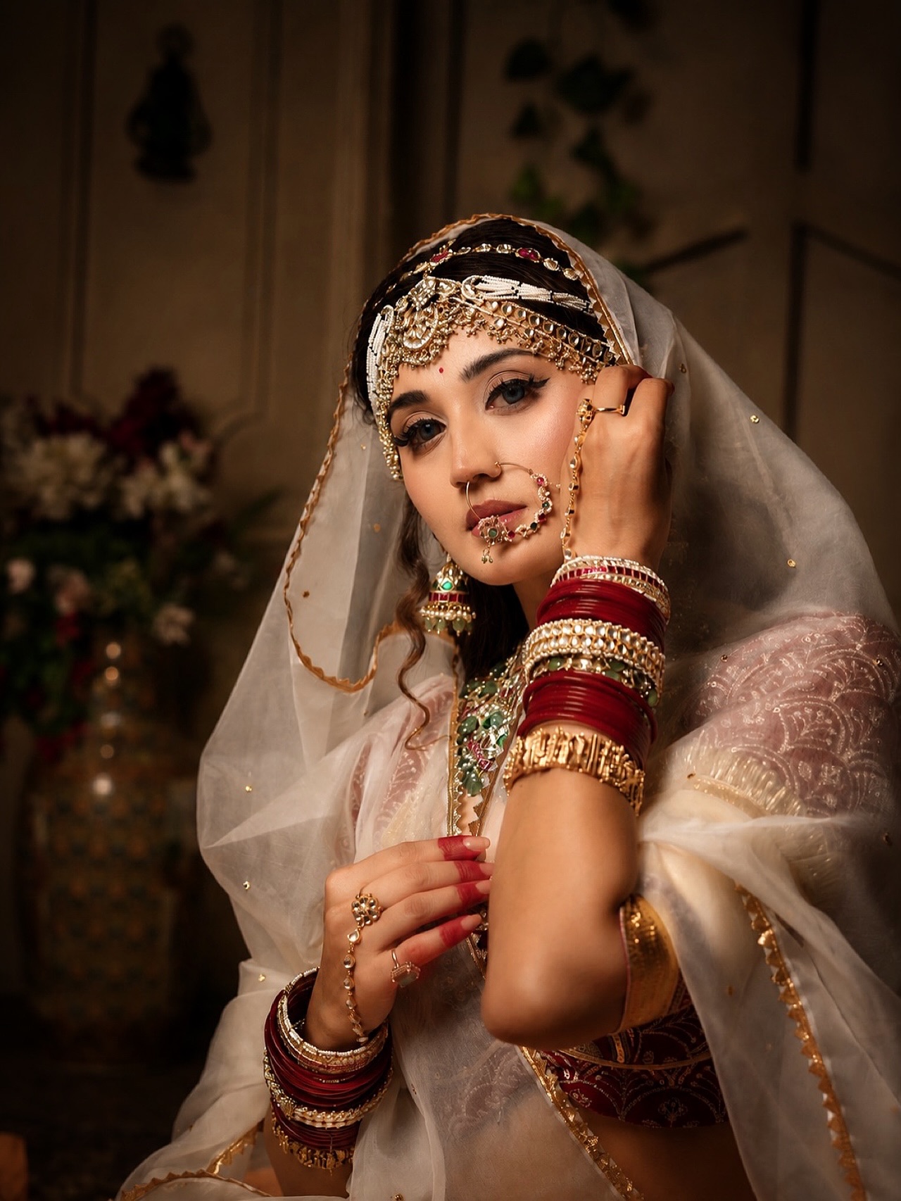 Arushi Nishank Dazzles in Royal Indian Couture: A Bridal Dream