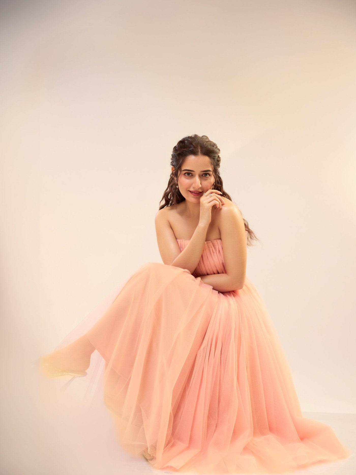 Analyzing Ashika Ranganath's Fluid Wardrobe and Pastel Palettes