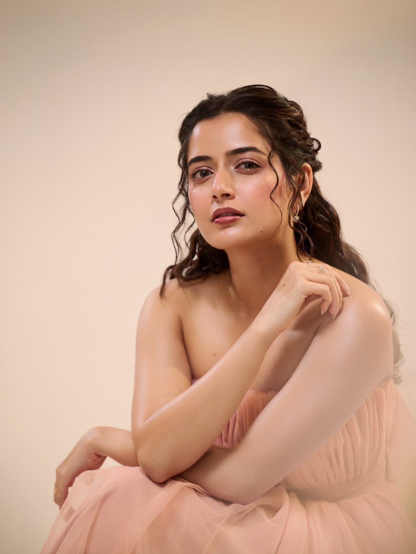 Analyzing Ashika Ranganath's Fluid Wardrobe and Pastel Palettes