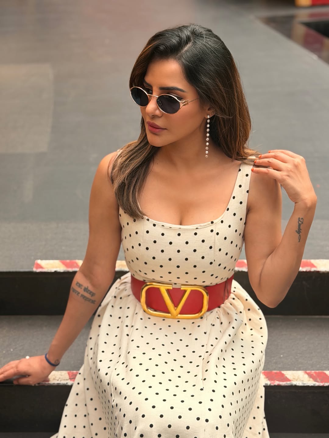 Ashu Reddys Stunning in Regal Attire at Grand Event