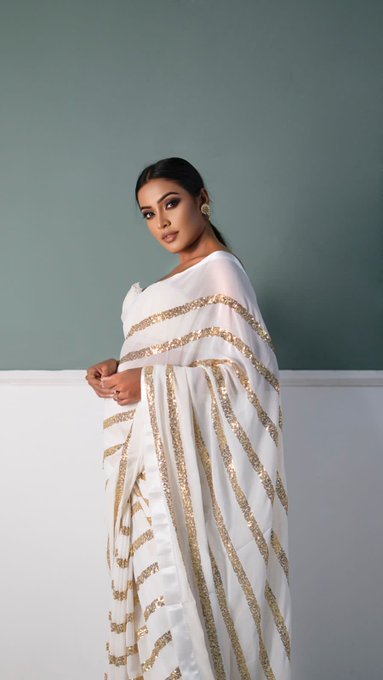Ashwini Chandrashekar Latest Photos and Stunning Looks