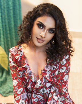 Ashwini Chandrashekar Latest Photos and Stunning Looks