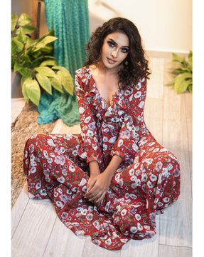 Ashwini Chandrashekar Latest Photos and Stunning Looks