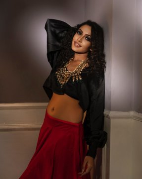 Ashwini Chandrashekar Latest Photos and Stunning Looks