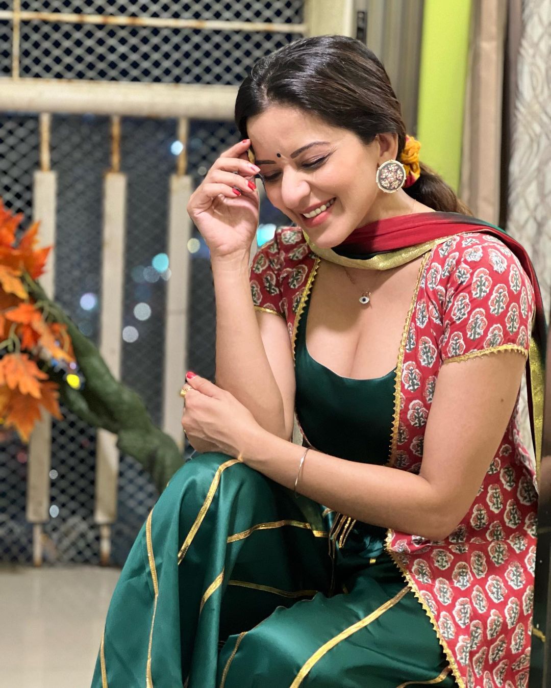 Asli Mona Lisa Latest Stills High Fashion Looks