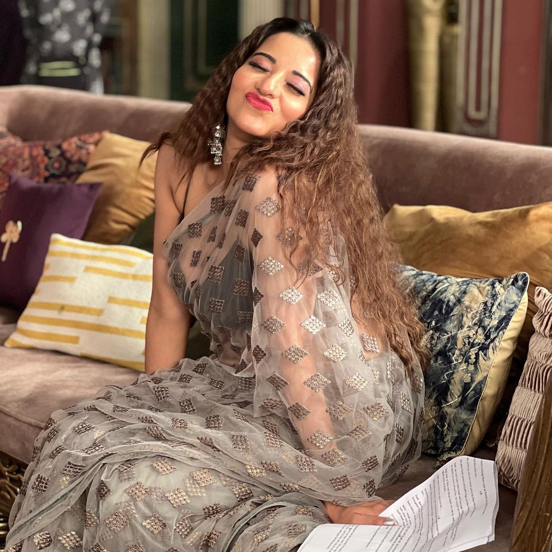 Asli Monalisa Stunning Traditional Saree Looks and Fashion