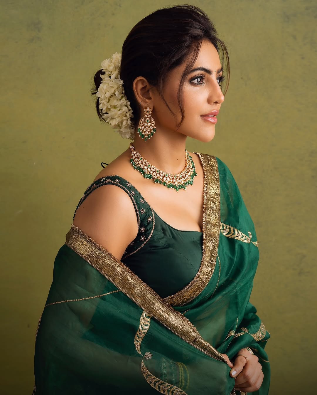 Olive Gold Draping: Athulyaa's Velvet Textile Showcase