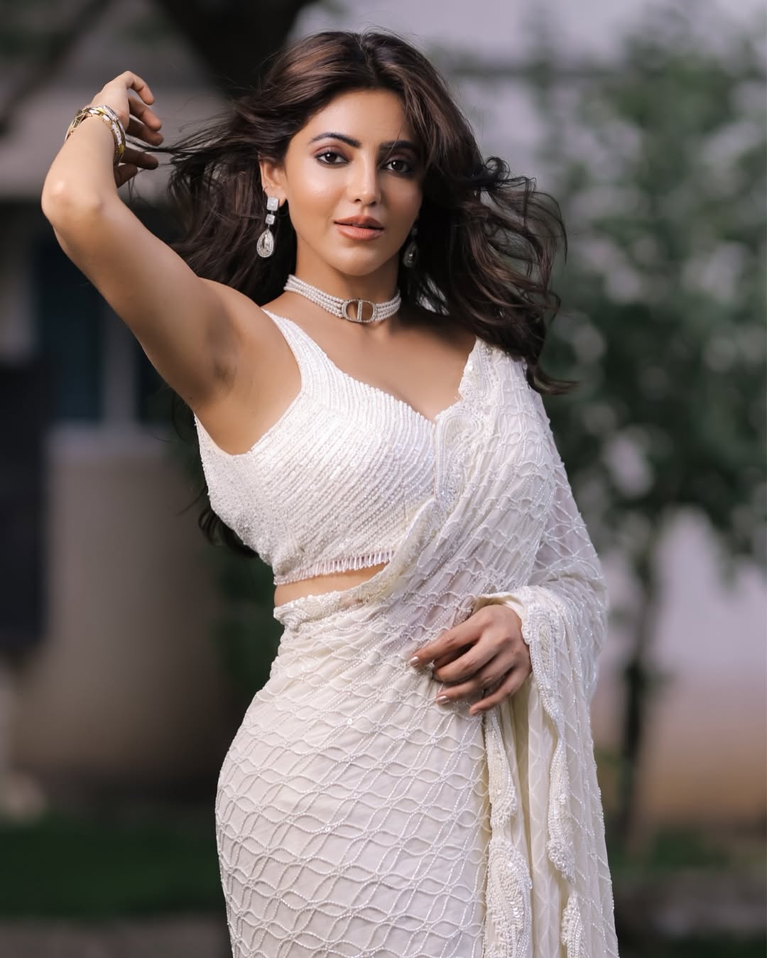 Olive Gold Draping: Athulyaa's Velvet Textile Showcase