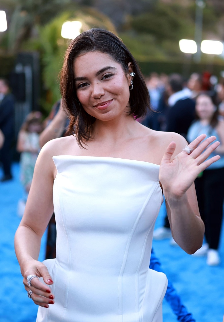 Auli Cravalho's Effortless Glamour Shines at Hollywood Premiere