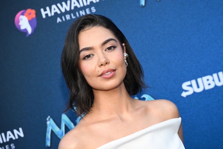 Auli Cravalho's Effortless Glamour Shines at Hollywood Premiere