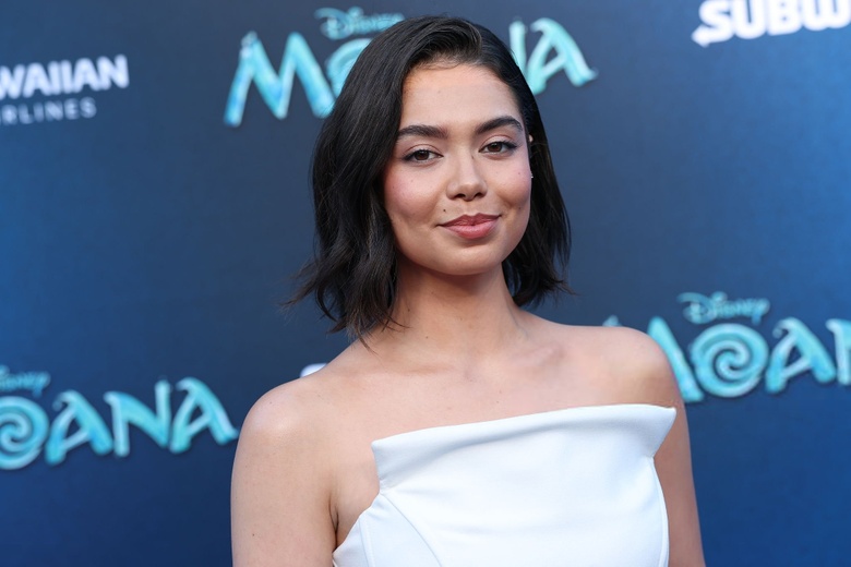 Auli Cravalho's Effortless Glamour Shines at Hollywood Premiere