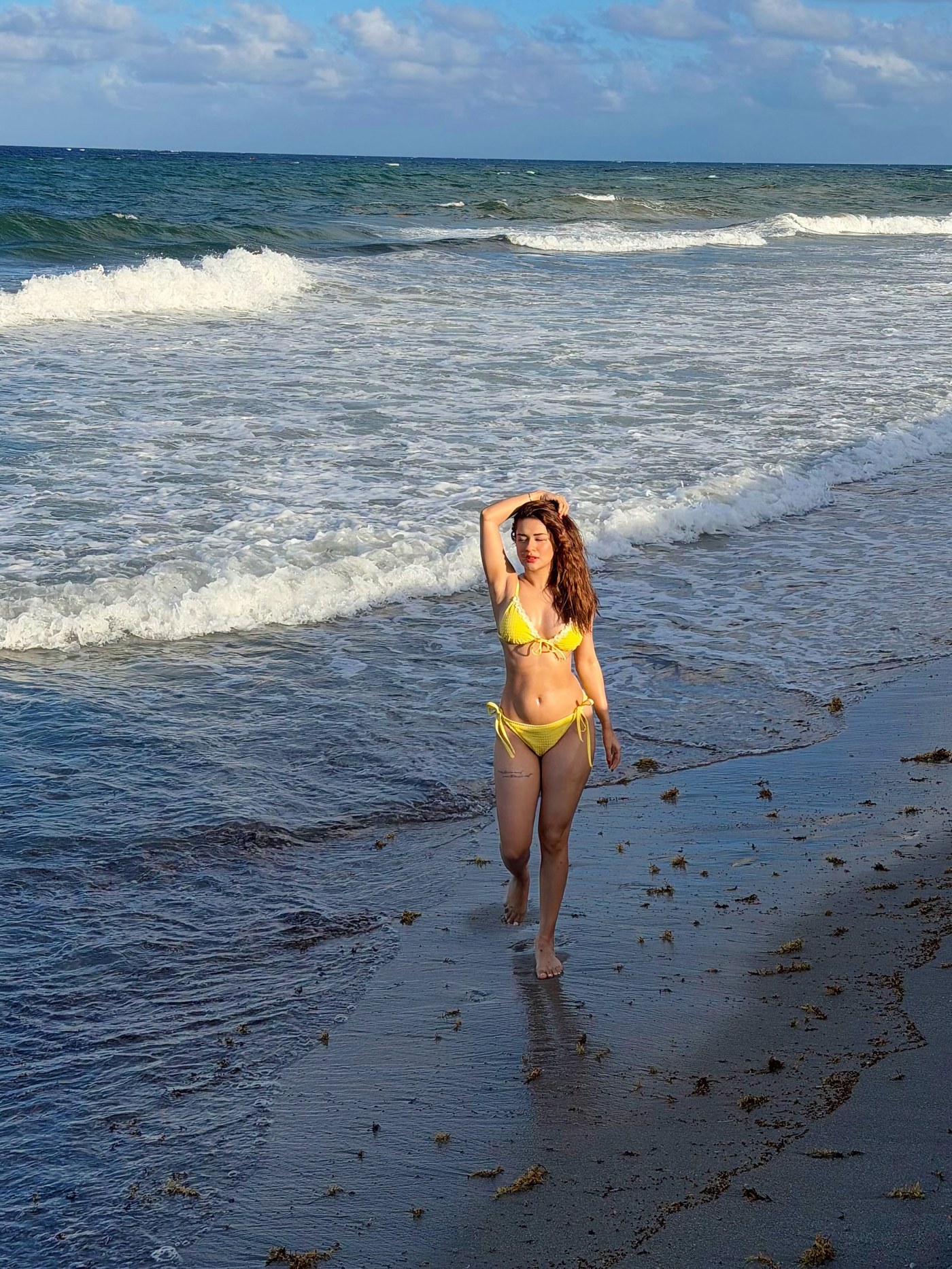 Avneet Kaur's Sunny Yellow Bikini Glows by the Sea