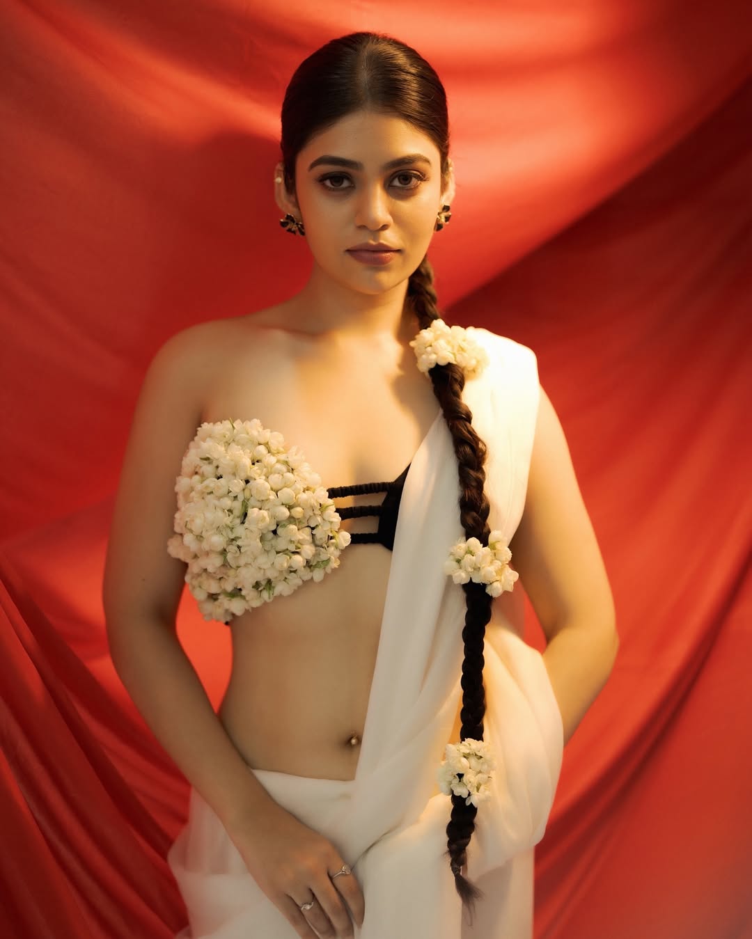 Bandhavi Sridhar’s Floral Masterpiece Stuns in Bold Fashion
