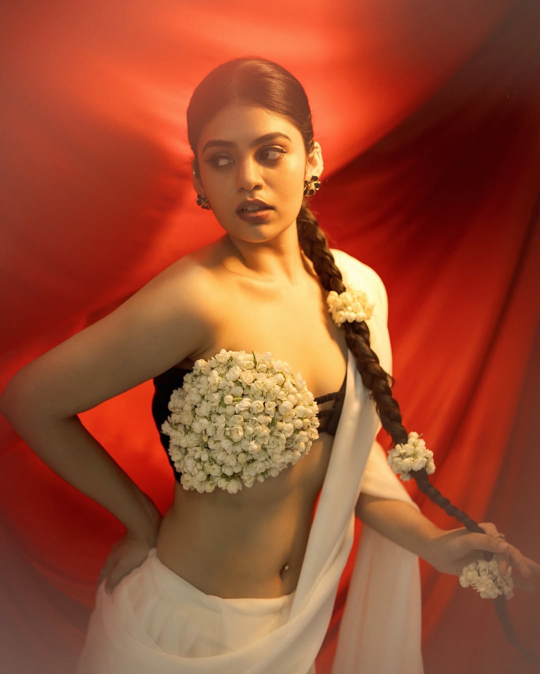 Bandhavi Sridhar’s Floral Masterpiece Stuns in Bold Fashion