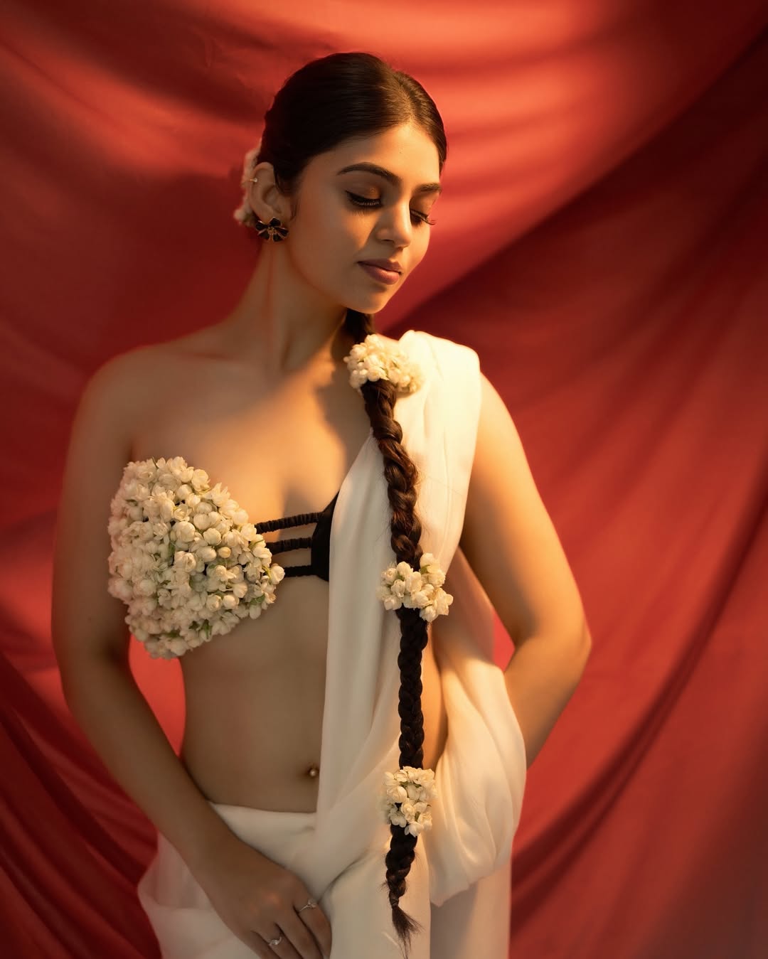Bandhavi Sridhar’s Floral Masterpiece Stuns in Bold Fashion