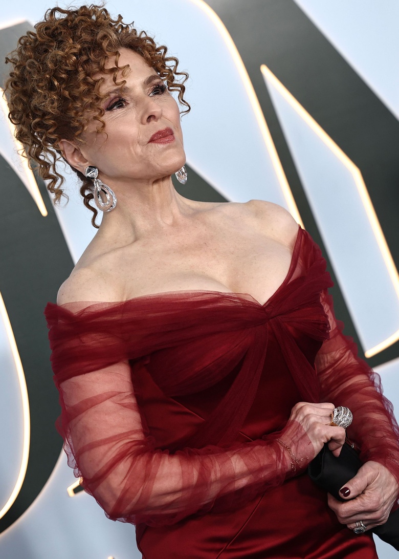 Bernadette Peters: Iconic Glamour from the Silver Screen