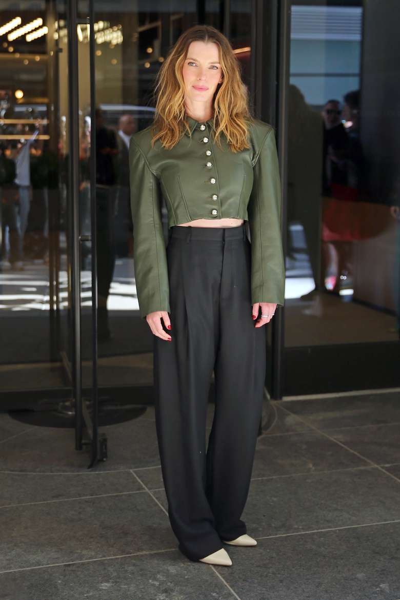 Betty Gilpin's Stunning Look Captures Attention