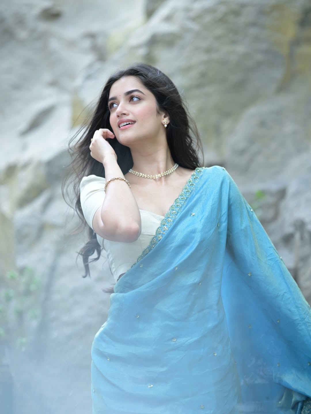 Bhagyashri Borse Shines in Stunning Festive Attire