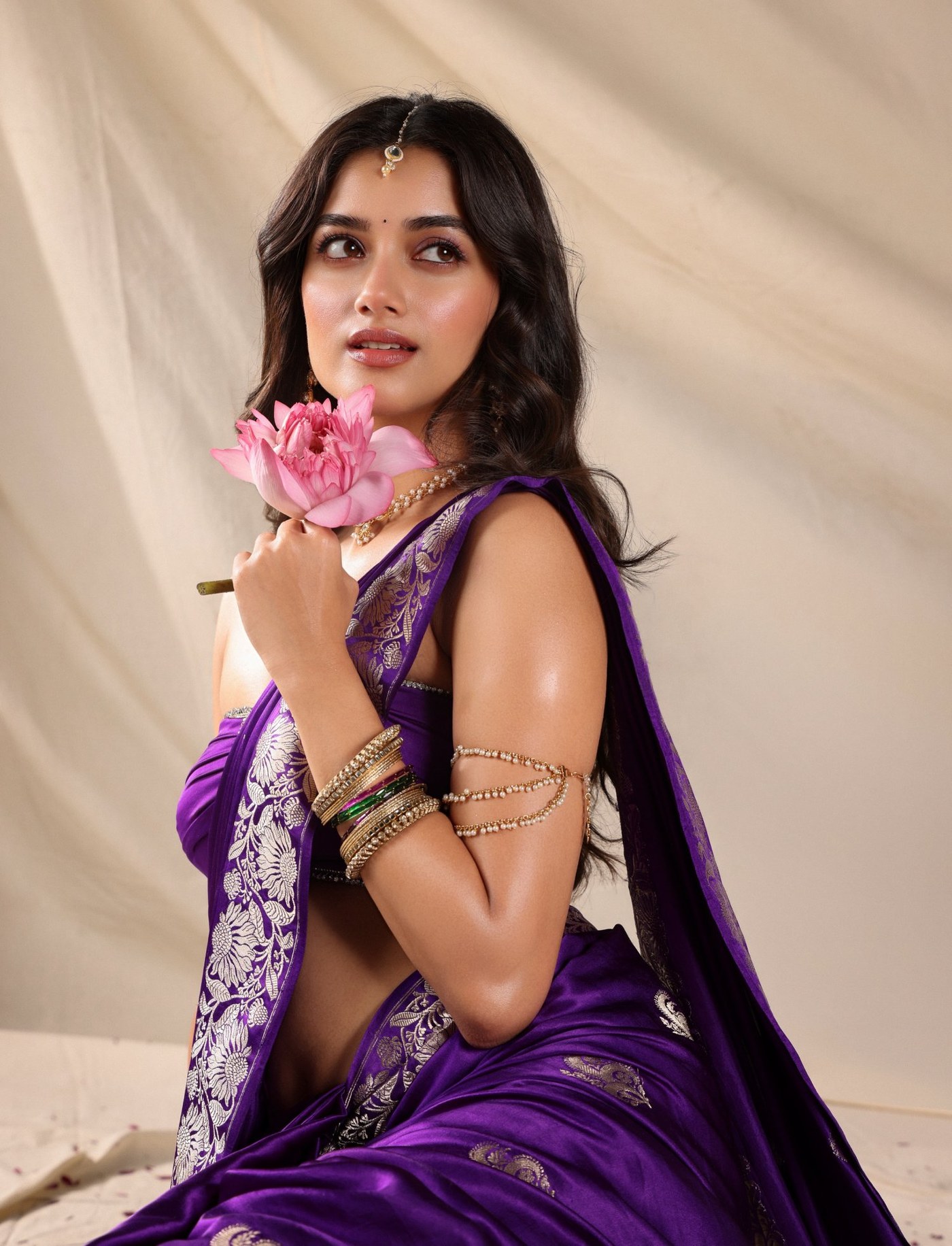 Modern Maharani Vibes: Bhagyashri Borse Dazzles in Royal Purple Saree