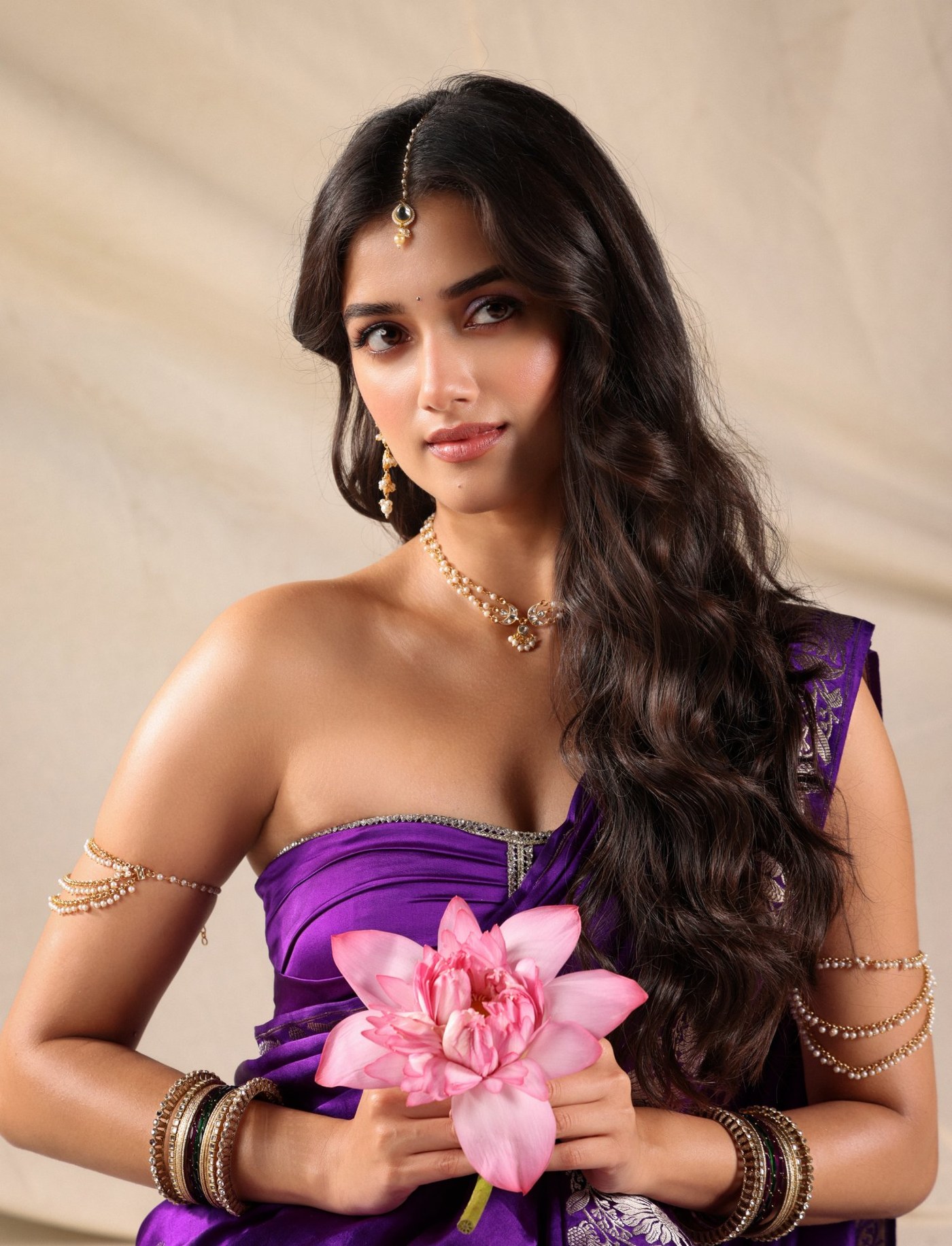 Modern Maharani Vibes: Bhagyashri Borse Dazzles in Royal Purple Saree