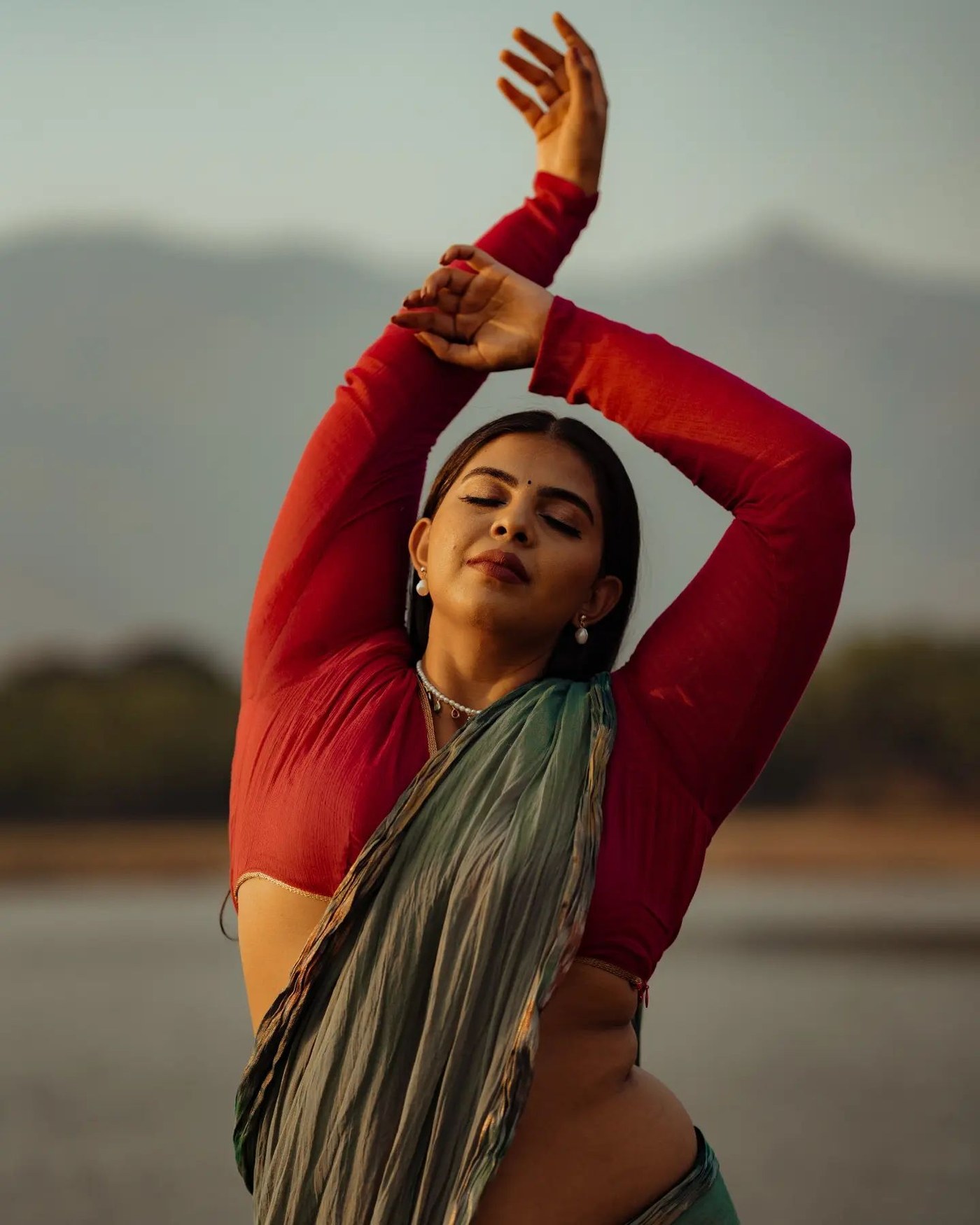 Bhuvaneshwari Devi Poduval: Ethereal Water Portraits