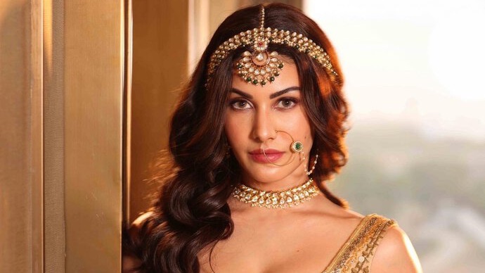 Amyra Dastur Glows Up! Stunning Looks Steal Every Spotlight