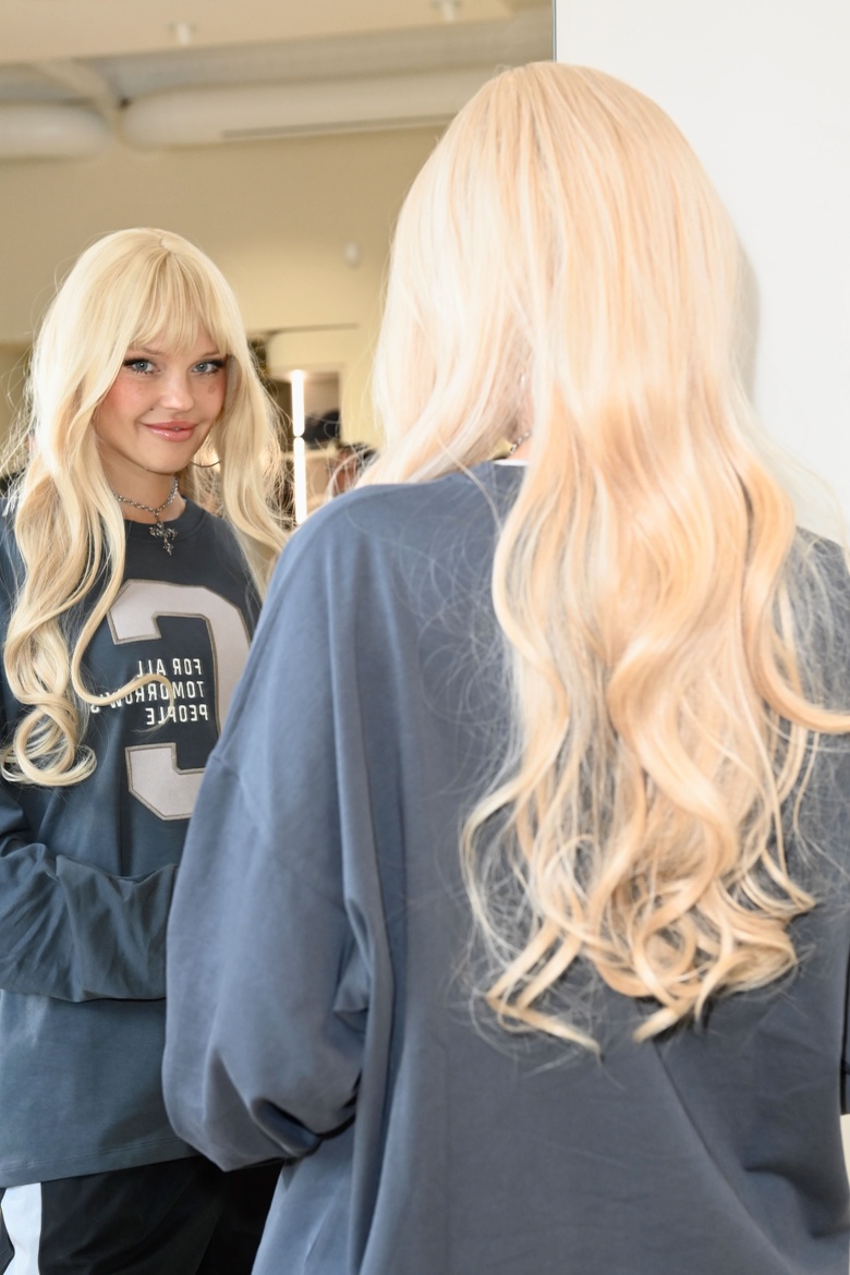 Bonnie Strange attended the Cybex Apparel Collection Launch Event, making a dazzling appearance in Berlin.